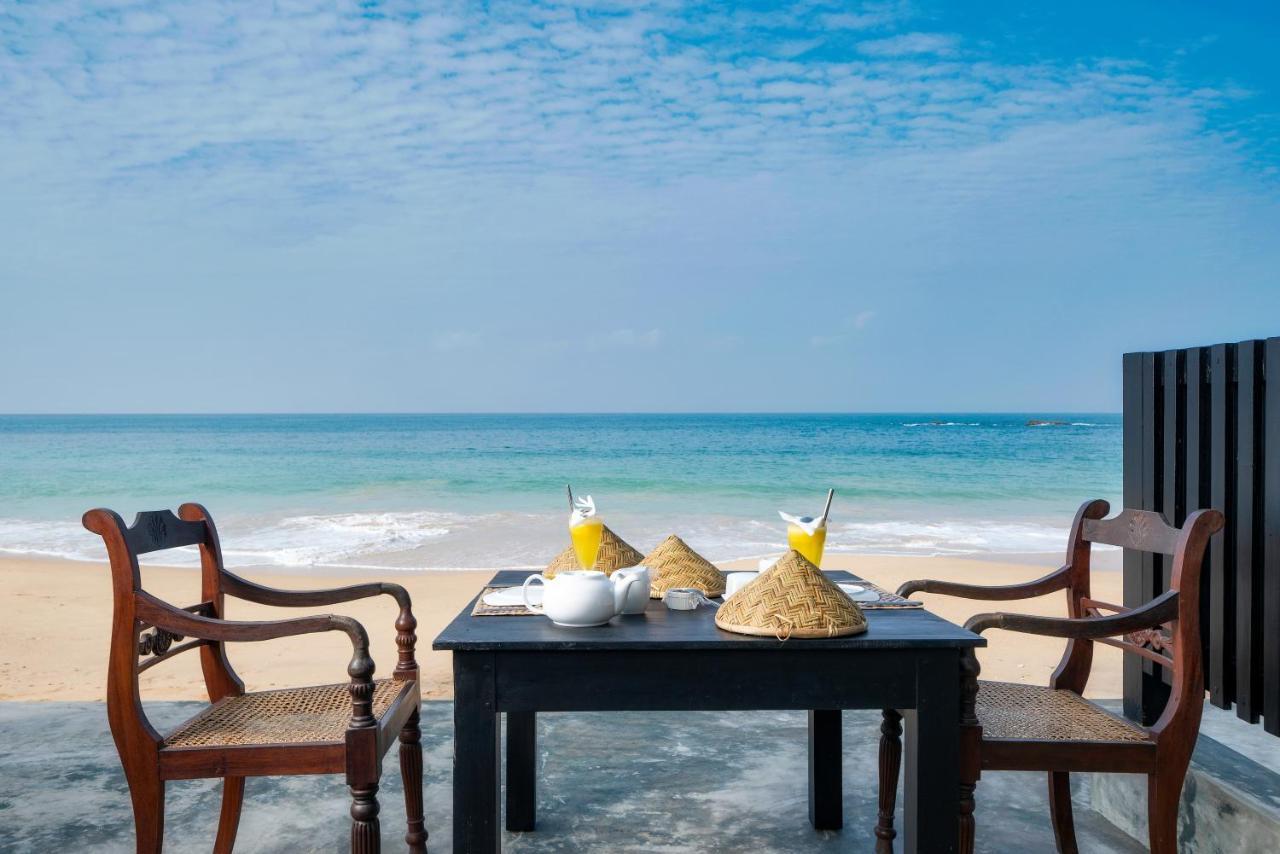 Blue Parrot Beach Villa Ambalangoda  Exterior foto