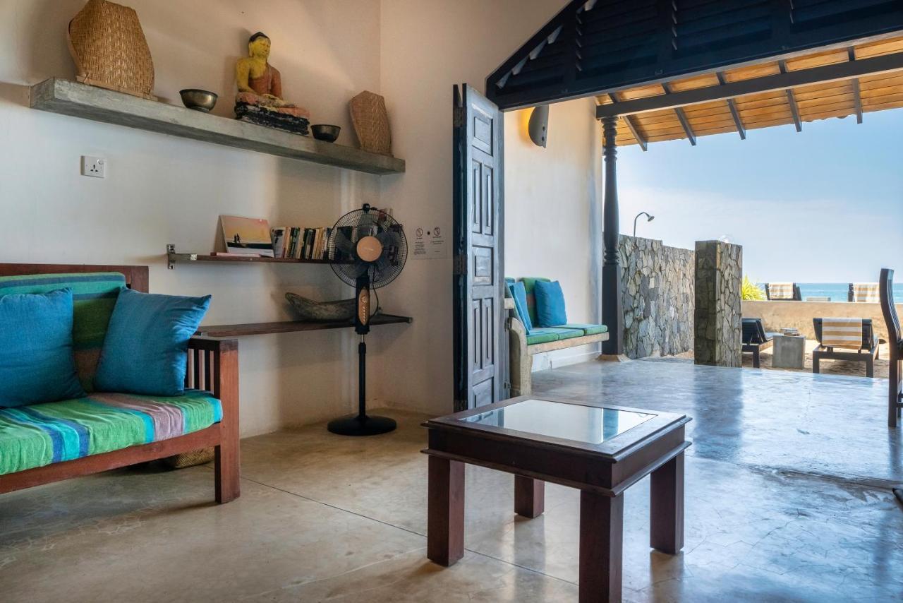 Blue Parrot Beach Villa Ambalangoda  Exterior foto